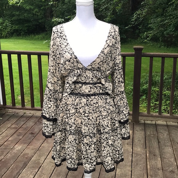 Free People Dresses & Skirts - NWT! Free People mediumlayered open back dress